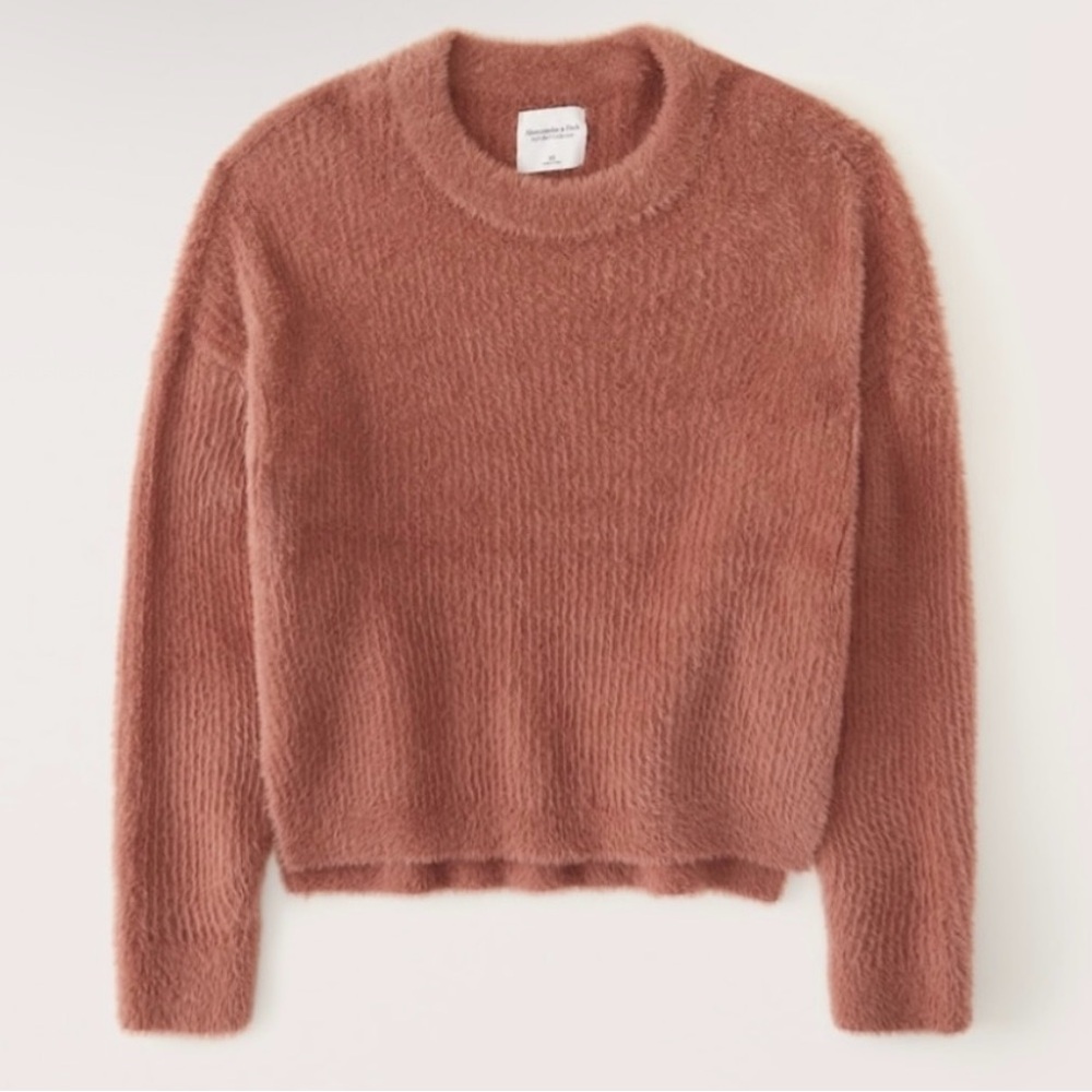 Abercrombie— Madeline Eyelash Crew Sweater in Mauve. S. Originally $60